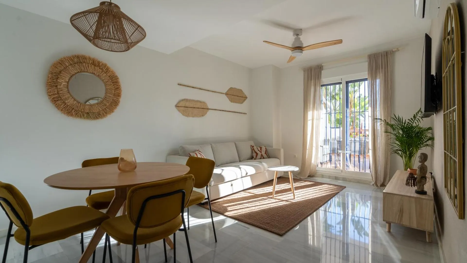 Golf Beach Luxury Apartment Riviera Golf Málaga 0*,  Spanien
